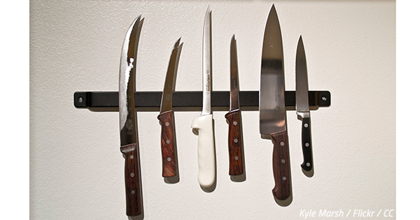 How to Pack Knives for Moving: Safety Above All
